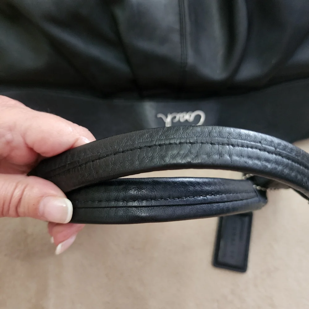 Coach black Very Sofft Leather Shoulder Bag.